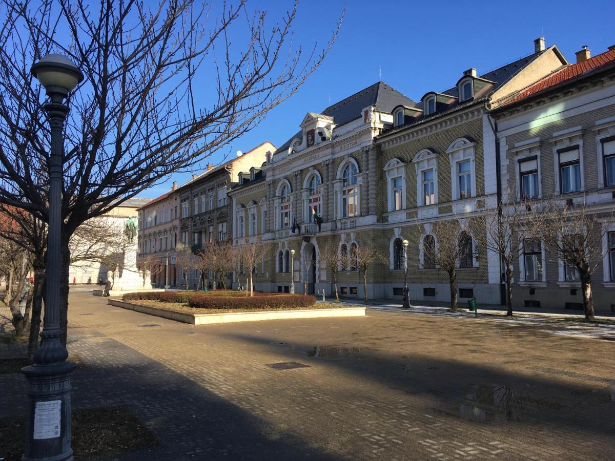 Apartament Czingu-LAK Miszkolc Zewnętrze zdjęcie